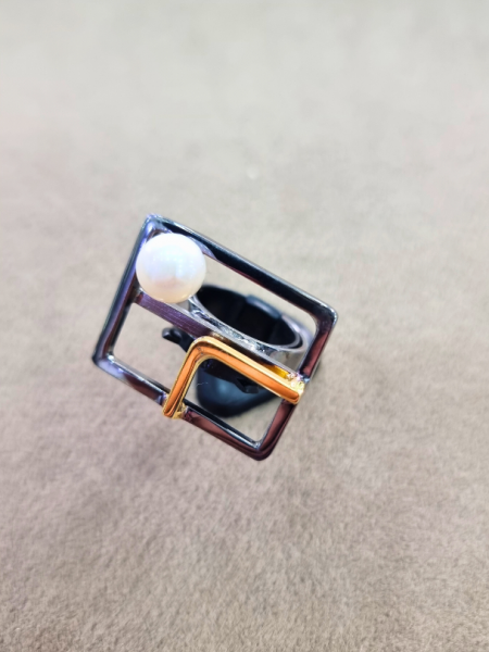 Silver Ring With Real Pearl